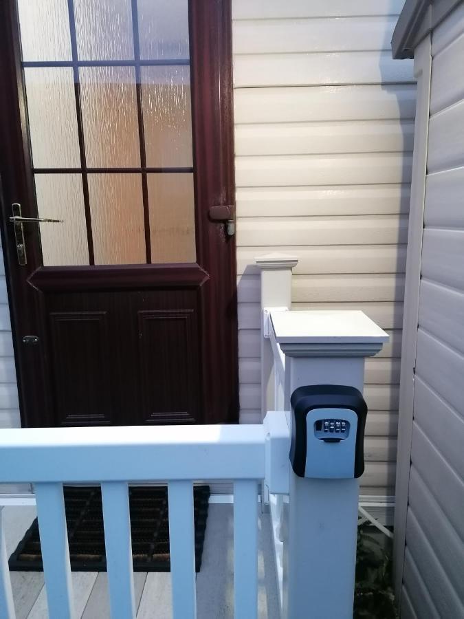 Cornwall Cornwall-Chapmanswell Caravan Holiday Park A30 B&B Bed And Breakfast #41 Launceston Exterior photo